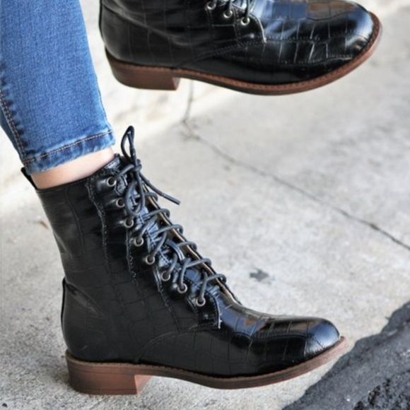 Croc Embossed Boots - Picture 7 of 7